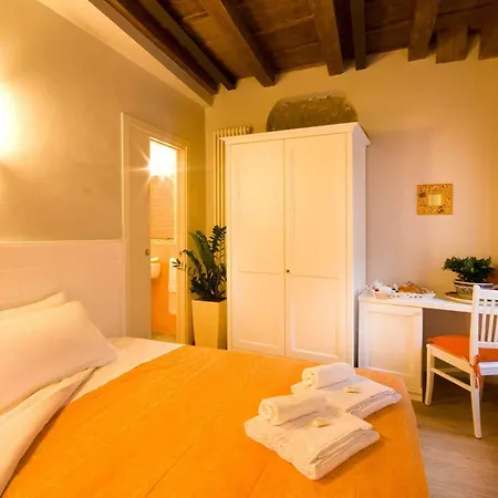 Residenza Cuordiverona Guest house 2*