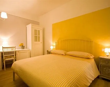 Residenza Cuordiverona Guest house 2*