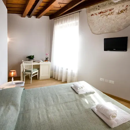 ゲストハウス Residenza Cuordiverona 3*